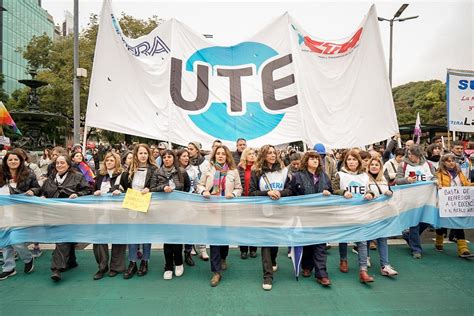 Ute On Twitter En El Mediod A De Hoy Lxs Docentes De La Ciudad Nos