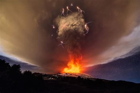 vulcano, Fire, Nature, Volcano, Lava, Lightning, Clouds, Smoke ...