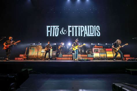 Más de 16.000 personas rugen junto a Fito & Fitipaldis en el Roig Arena