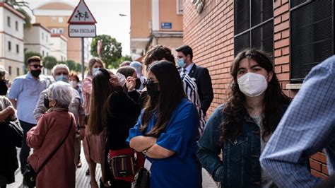 Im Genes Del Ambiente Cofrade En La Iglesia De Cristo Sacerdote