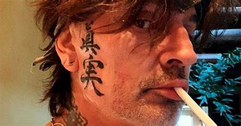 Tommy Lee Mötley Crüe y sus reflexiones Las mujeres ya no cocinan