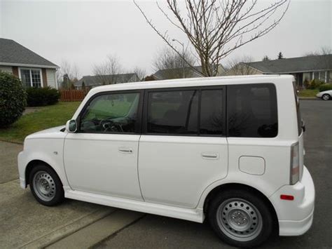 Sell Used 2006 Scion Xb 5 Speed Manual Stick Shift Low Miles 33 Mpgs