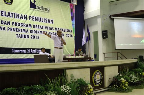 Pelatihan Penulisan Karya Ilmiah Dan Program Kreativitas Mahasiswa 76362 Hot Sex Picture