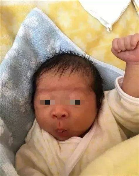 刚出生的婴儿越丑越好（新生儿这三个部位越丑） 幼儿百科 魔术铺