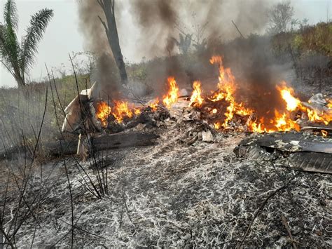 Avi O De Pequeno Porte Cai E Deixa Mortos Em Apiac S Na Zona Rural