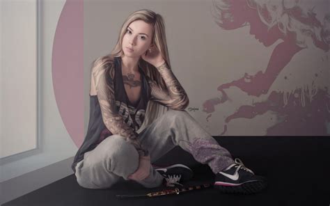 Wallpaper Nike Women Portrait Blonde Long Hair Sitting Fashion