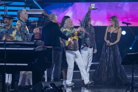 Los Jaivas Reciben El Gaviota De Platino En Vi A Del Mar