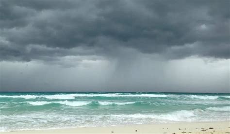 Clima en Cancún y Quintana Roo hoy miércoles caluroso y lluvias fuertes