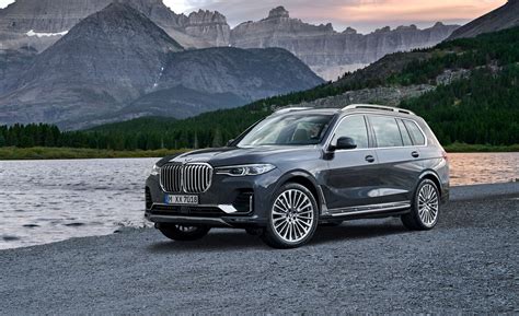 2020 BMW X7 Reviews | BMW X7 Price, Photos, and Specs | Car and Driver