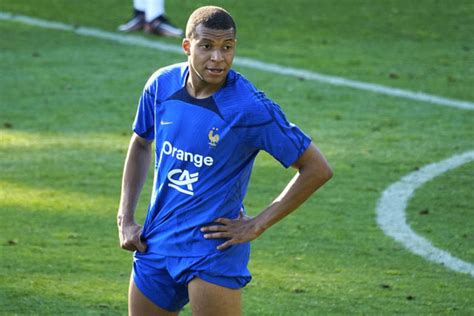 Mbappe ye dudak uçuklatan teklif 1 milyar Euro Futbol Haberleri