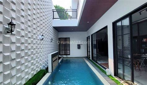 Rumah Dengan Kolam Renang Dijual Di Sektor 6 Bintaro Jakarta Selatan