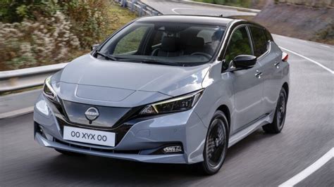 Electric Cars Vs. Hybrid Cars (Which should you choose?) - Climatebiz