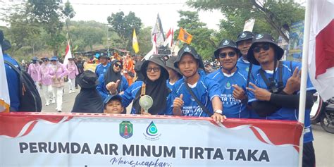 Perumda Tirta Taka Ikut Pawai Pembangunan HUT Nunukan