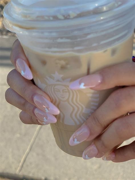 Pin By Ari On Nail Inspos Gel Nails Acrylic Nails Almond Nails