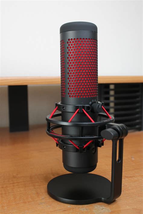 blue yeti  hyperx quadcast stream tech reviews  badintent