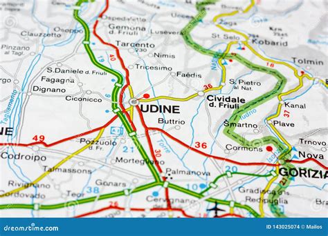 Mapa Geográfico Del País Europeo Italia Con La Ciudad De Udine Foto de