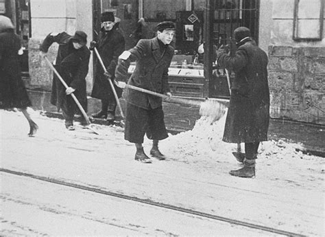 Nazi Forced Labor Policy In Eastern Europe The National Wwii Museum