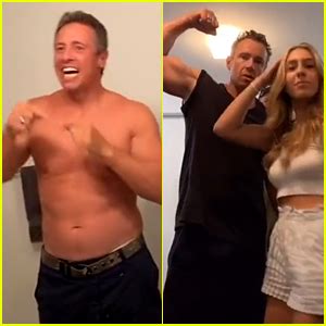 Cnns Chris Cuomo Goes Shirtless In His Daughters Tiktok Video Flexes