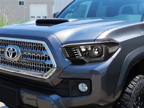 2016 Toyota Tacoma Headlights