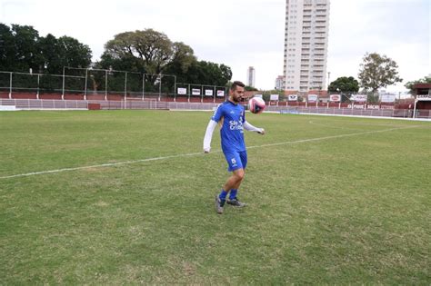 Clube Atlético JuventusCom passagens pelo Palmeiras Luca reforça o