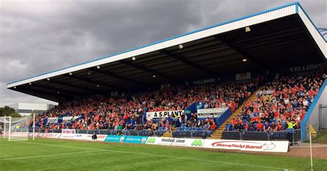 Face In The Crowd Mansfield Town 0 4 Nottingham Forest Reds Fans