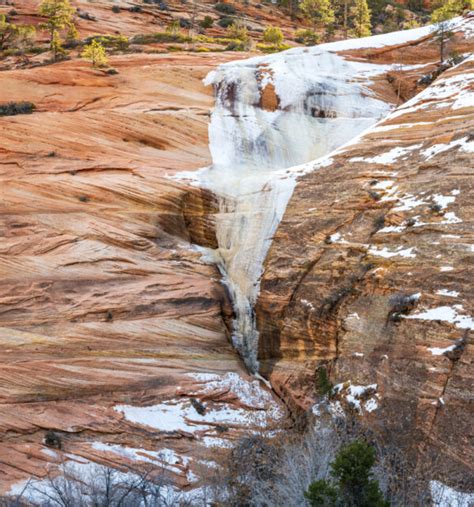 Zion National Park Winter Photos + Travel Tips - PhotoJeepers