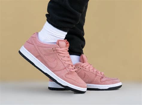 Nike Sb Dunk Low Pink Pig Cv1655 600 Release Date Sbd