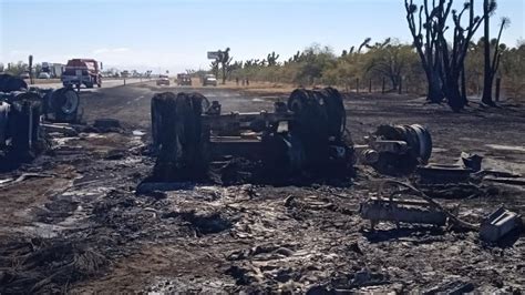 San Luis Potos Pipa De Di Sel Vuelca Explota Y Chofer Muere