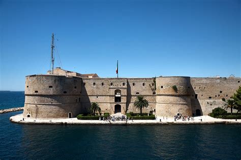 Nuove foto il Castello Aragonese di Taranto Walter Donegà