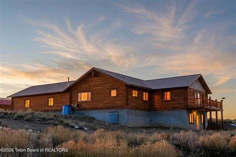 wyoming cabins  sale  properties landsearch