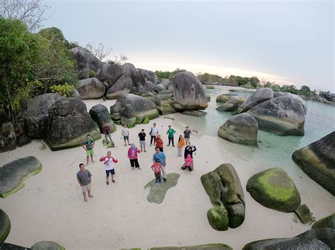 Pantai Tanjung Tinggi Belitung Dan Pesona Alamnya