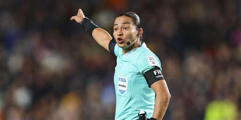 El Bolivia Panam Partido Hist Rico Para El Arbitraje Femenino