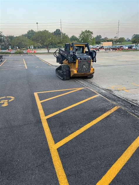 Professional Driveway Sealcoating Illinois Asphalt Pavement Services