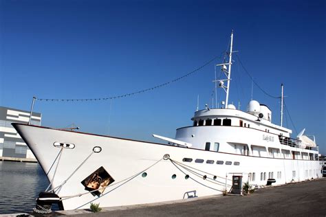 Yacht Lady K Ii Austin Pickersgill Charterworld Luxury Superyacht