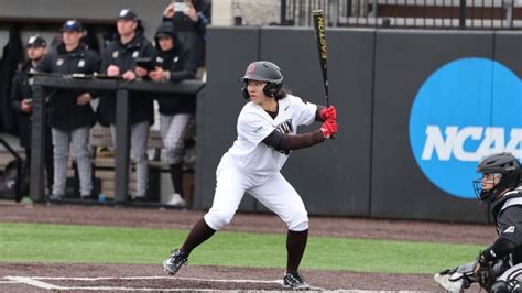 Brown's Olivia Pichardo becomes 1st woman to play in D1 baseball game ...