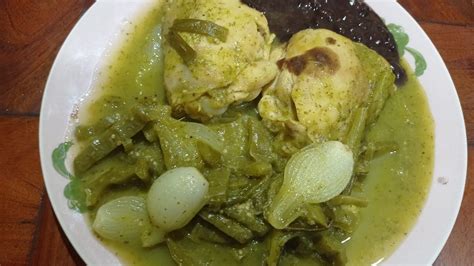 Pollo En Salsa Verde Con Nopales Y Cebollínas Youtube