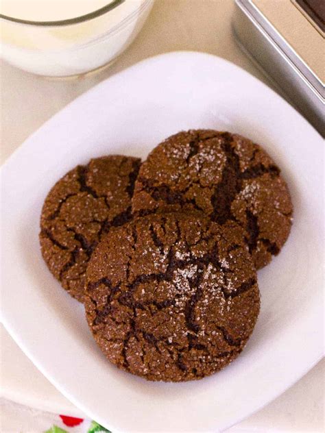 Perfect Molasses Crinkles Recipe - Mind Over Munch