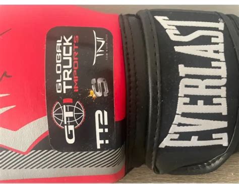 TIM TSZYU GENUINE Hand Signed Everlast RED TT2 Boxing Glove Boxing MMA