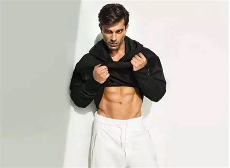 Karan Singh Grover Shares His Fitness Mantra