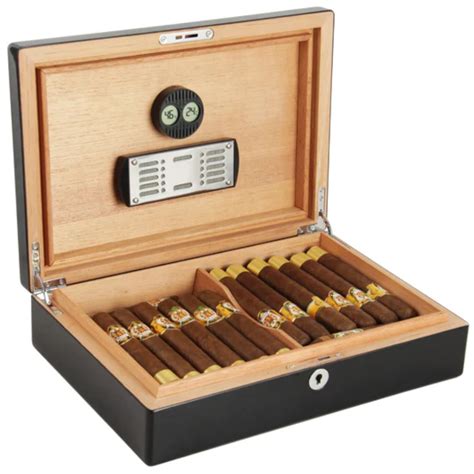 Cigarism Piano Finish Cedar Lined Humidor Black Cigar Capacity