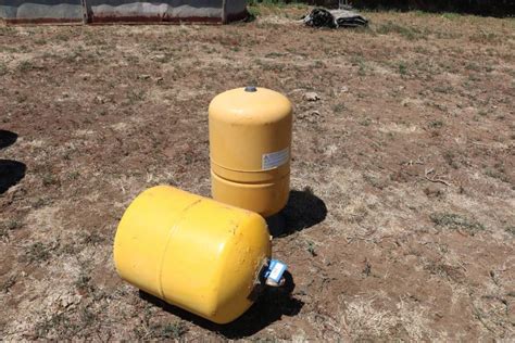 Lot Pressure Tanks X Auctionsplus