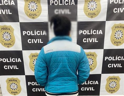 Pol Cia Civil Prende Mulher Por Tr Fico De Drogas No Bairro Monte