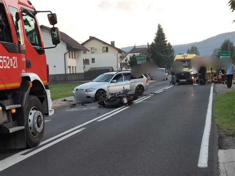 Zderzenie samochodu osobowego z motocyklem Na miejscu wszystkie służby