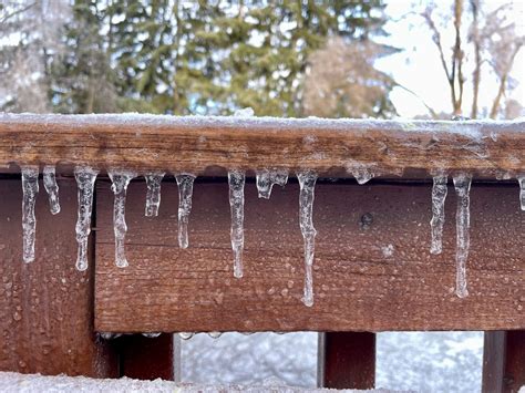 Messy Mix Of Wintry Weather Prompts Freezing Rain Warning