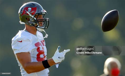 Rob Gronkowski Of The Tampa Bay Buccaneers Works Out During Training News Photo Getty Images