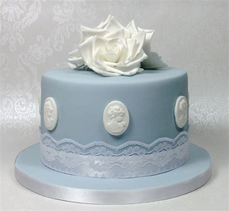 Blue White Rose Cameo Cake Fancycakesbylinda Co Uk