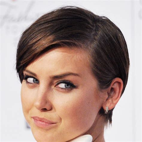 21 Androgynous Haircuts For A Bold Look Haircuts And Hairstyles 2021