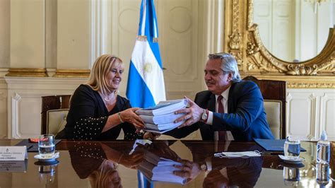 El Increíble Desmanejo Del Presidente Para Reemplazar A Marcela Losardo