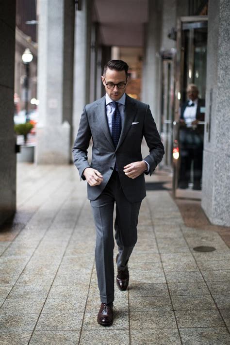 how-to-wear-charcoal-grey-suit-for-business - He Spoke Style