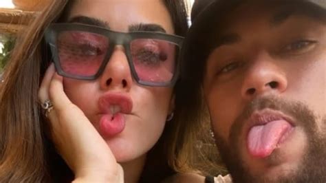 Foto Neymar E Bruna Biancardi D O Ind Cios De Que Continuam Juntos